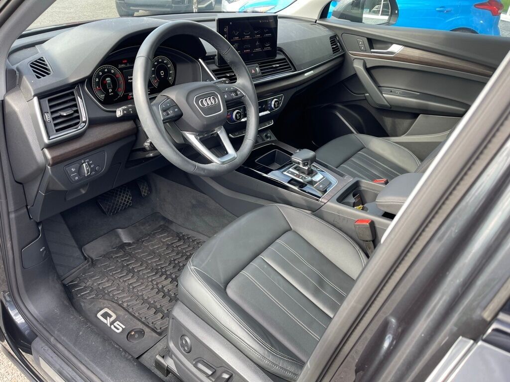 2025 Audi Q5 40 Premium Orange MA