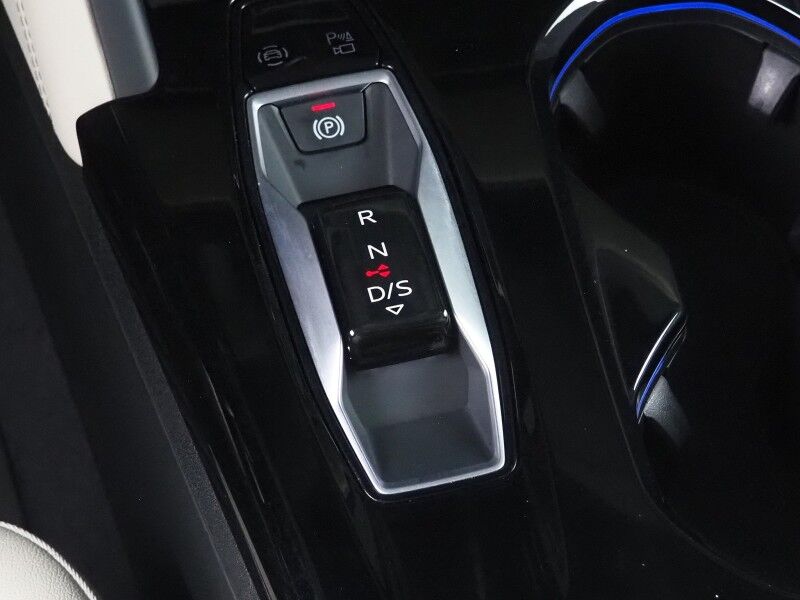 2025 Audi Q5 Premium Plus 2.0 TFSI Quattro *HEADS-UP DISPLAY, NAVIGATION, VIRTUAL COCKPIT, ADAPTIVE CRUISE, SAFETY ALERTS, 360 VIEW CAMERAS, PANORAMA MOONROOF, LEATHER, HEATED SEATS/STEERING, 20 INCH WHEELS, BANG & OLUFSEN, WIRELESS CHARGING, ANDROID & APPLE Round Rock TX