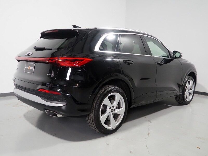 2025 Audi Q5 Premium Plus 2.0 TFSI Quattro *HEADS-UP DISPLAY, NAVIGATION, VIRTUAL COCKPIT, ADAPTIVE CRUISE, SAFETY ALERTS, 360 VIEW CAMERAS, PANORAMA MOONROOF, LEATHER, HEATED SEATS/STEERING, 20 INCH WHEELS, BANG & OLUFSEN, WIRELESS CHARGING, ANDROID & APPLE Round Rock TX