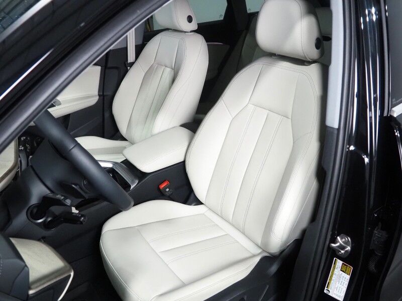 2025 Audi Q5 Premium Plus 2.0 TFSI Quattro *HEADS-UP DISPLAY, NAVIGATION, VIRTUAL COCKPIT, ADAPTIVE CRUISE, SAFETY ALERTS, 360 VIEW CAMERAS, PANORAMA MOONROOF, LEATHER, HEATED SEATS/STEERING, 20 INCH WHEELS, BANG & OLUFSEN, WIRELESS CHARGING, ANDROID & APPLE Round Rock TX