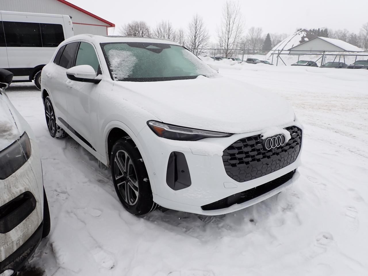 2025 Audi Q5 Progressiv AWD LEATHER NAVI SUNROOF