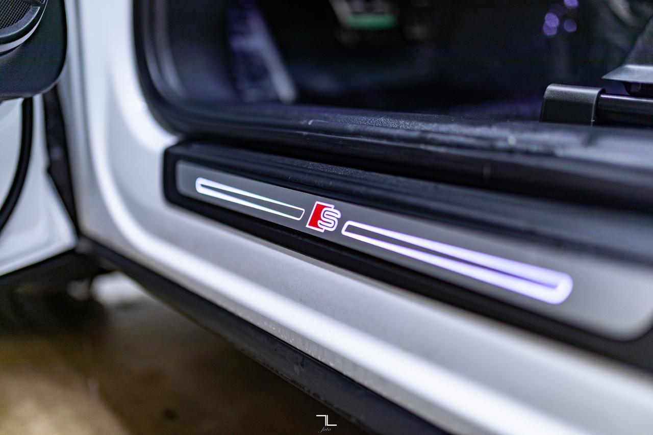 2025 Audi Q5 Quattro Progressiv S-Line Black Optics Leather Roof Nav Red Deer AB