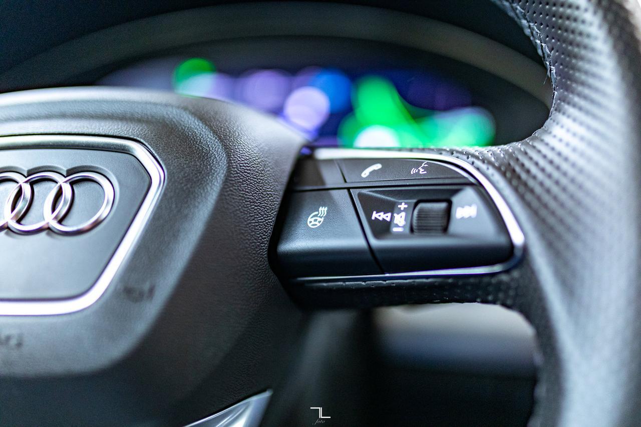 2025 Audi Q5 Quattro Progressiv S-Line Black Optics Leather Roof Nav Red Deer AB