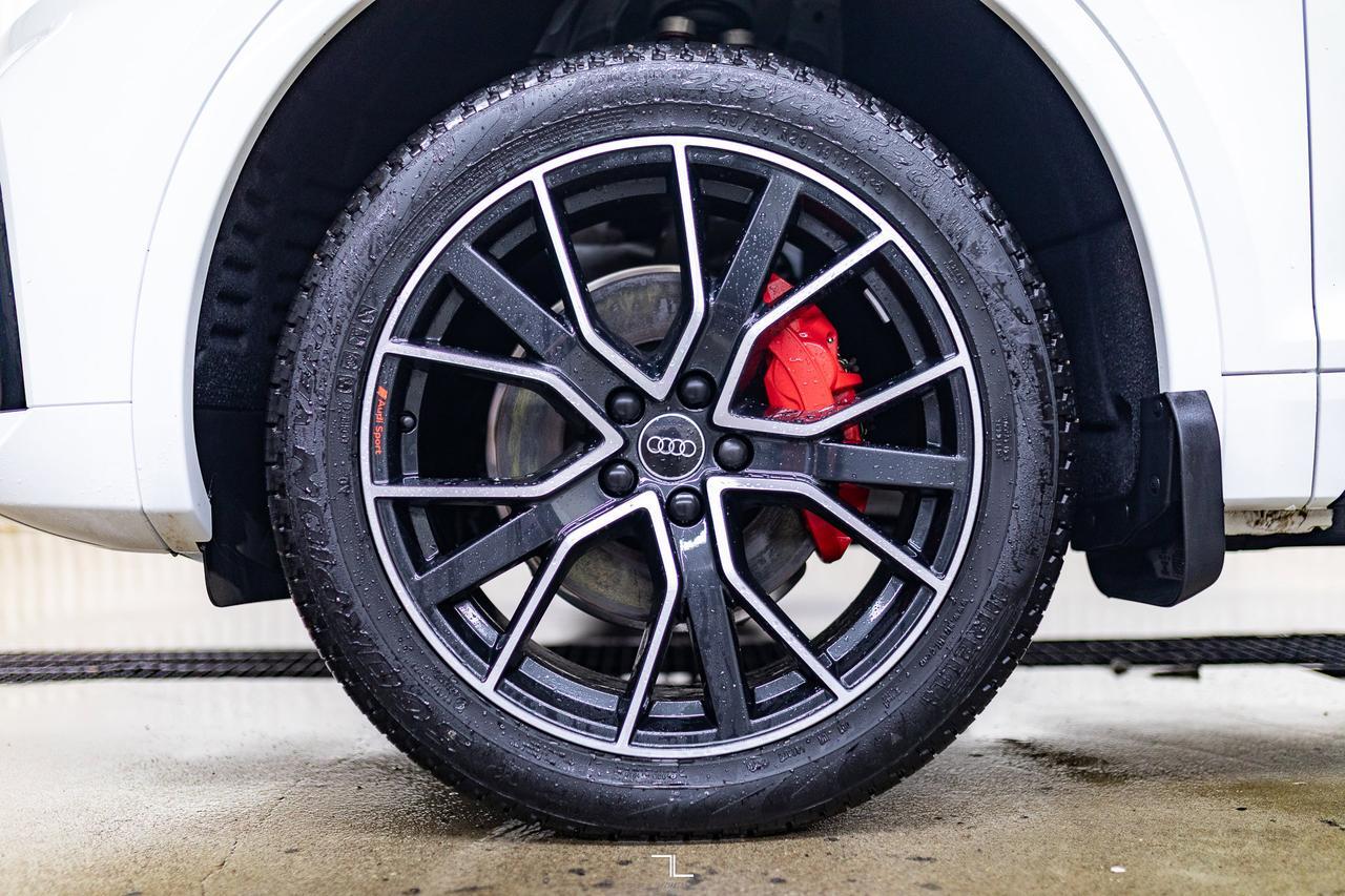 2025 Audi Q5 Quattro Progressiv S-Line Black Optics Leather Roof Nav Red Deer AB