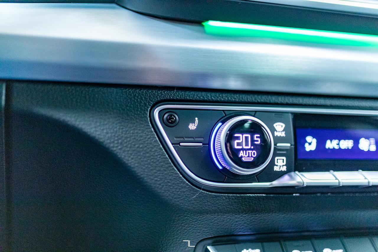 2025 Audi Q5 Quattro Progressiv S-Line Black Optics Leather Roof Nav Red Deer AB