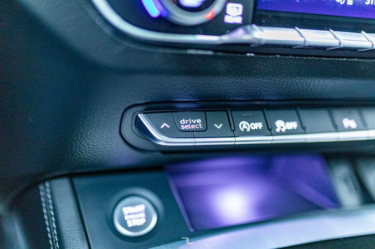 2025 Audi Q5 Quattro Progressiv S-Line Black Optics Leather Roof Nav Red Deer AB