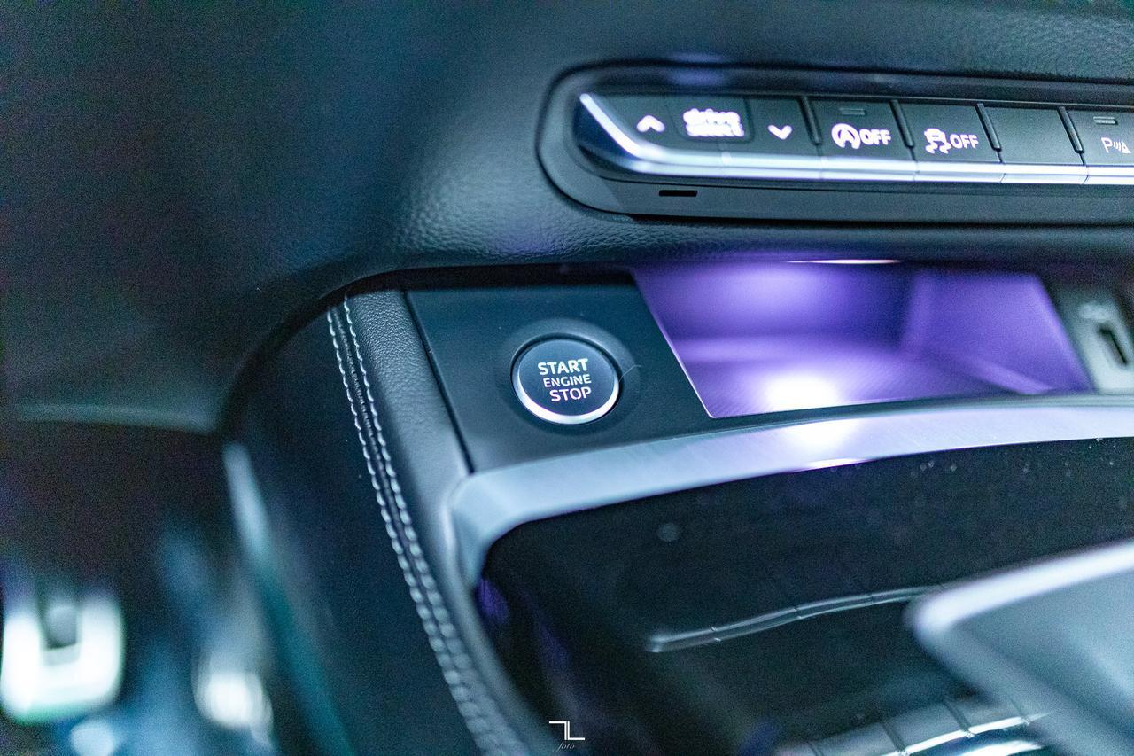 2025 Audi Q5 Quattro Progressiv S-Line Black Optics Leather Roof Nav Red Deer AB