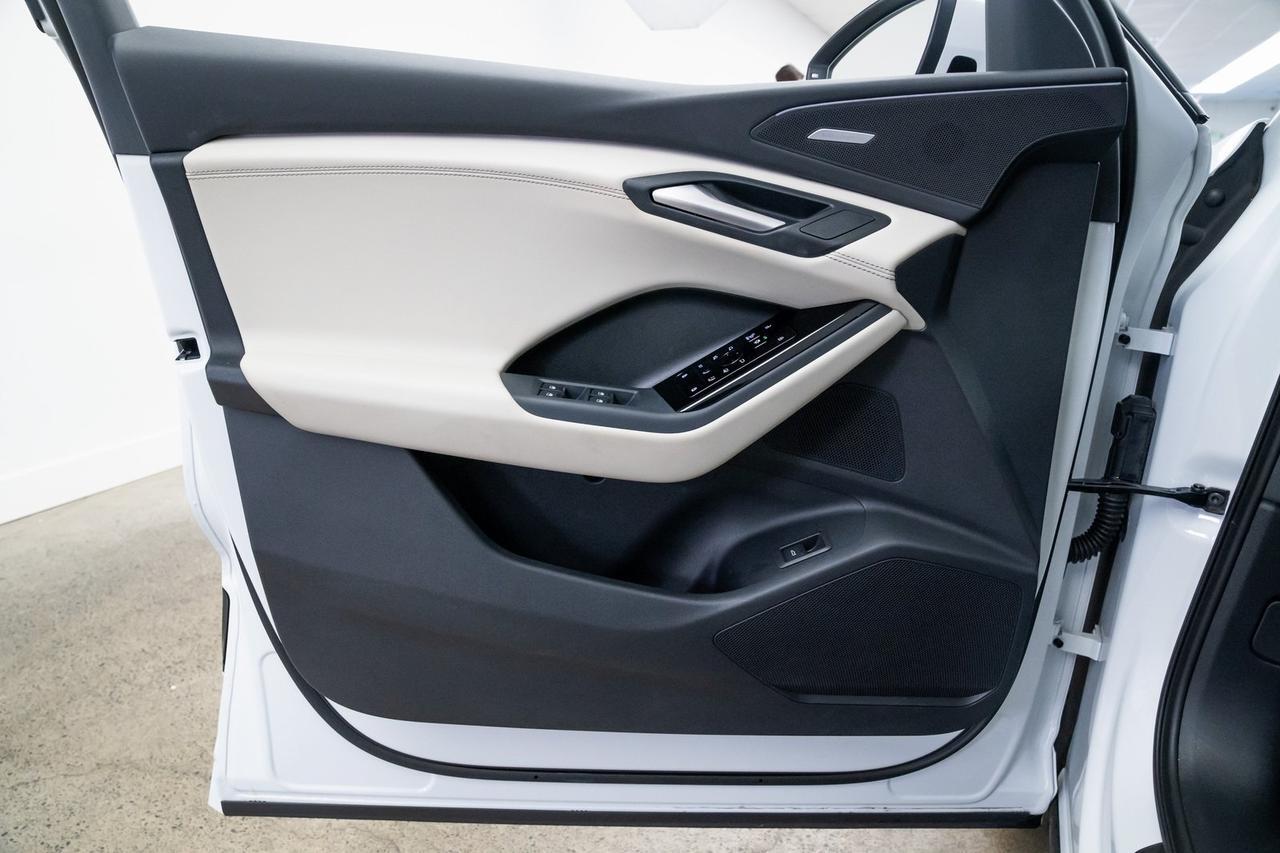 2025 Audi Q6 e-tron Premium Plus 1 Owner Vented Seats Adaptive Cruise Portland OR