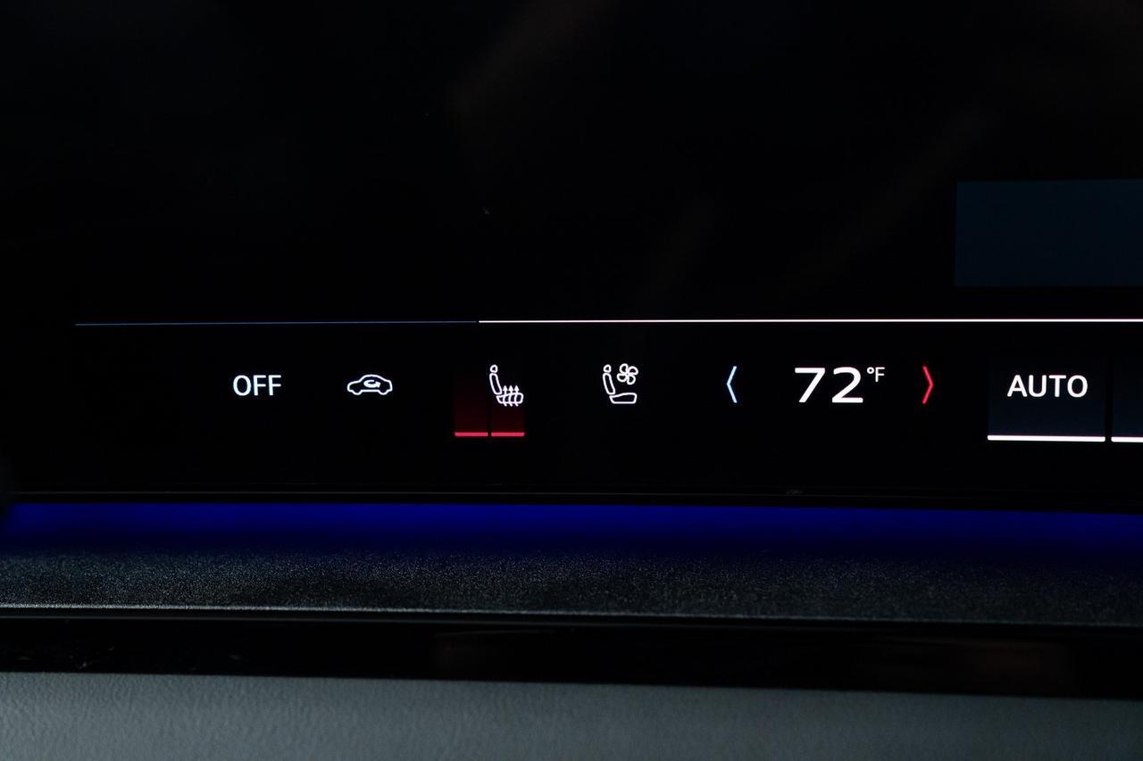 2025 Audi Q6 e-tron Premium Plus 1 Owner Vented Seats Portland OR