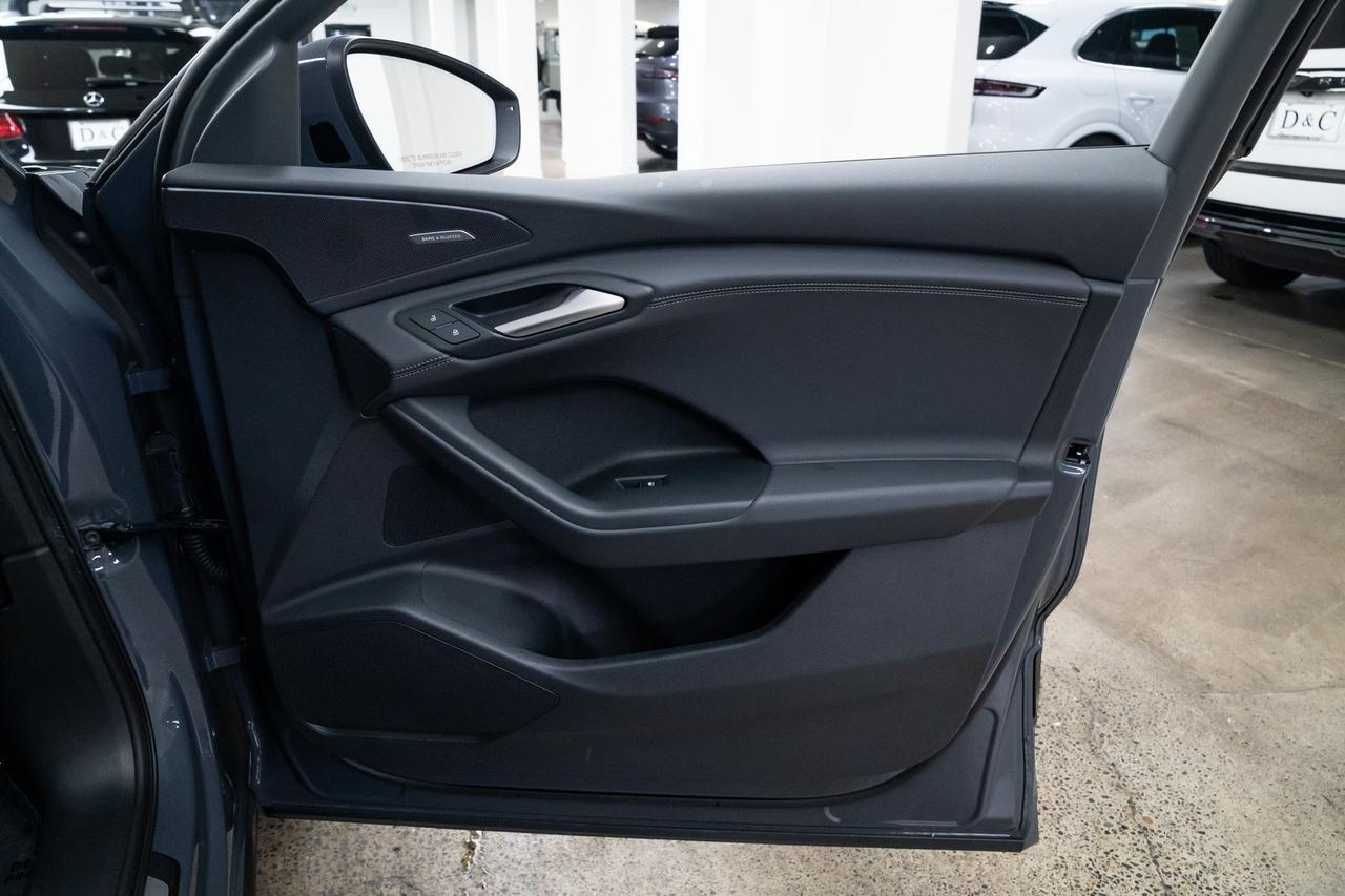 2025 Audi Q6 e-tron Premium Plus Bang &amp; Olufsen Sound Head-Up Display Portland OR