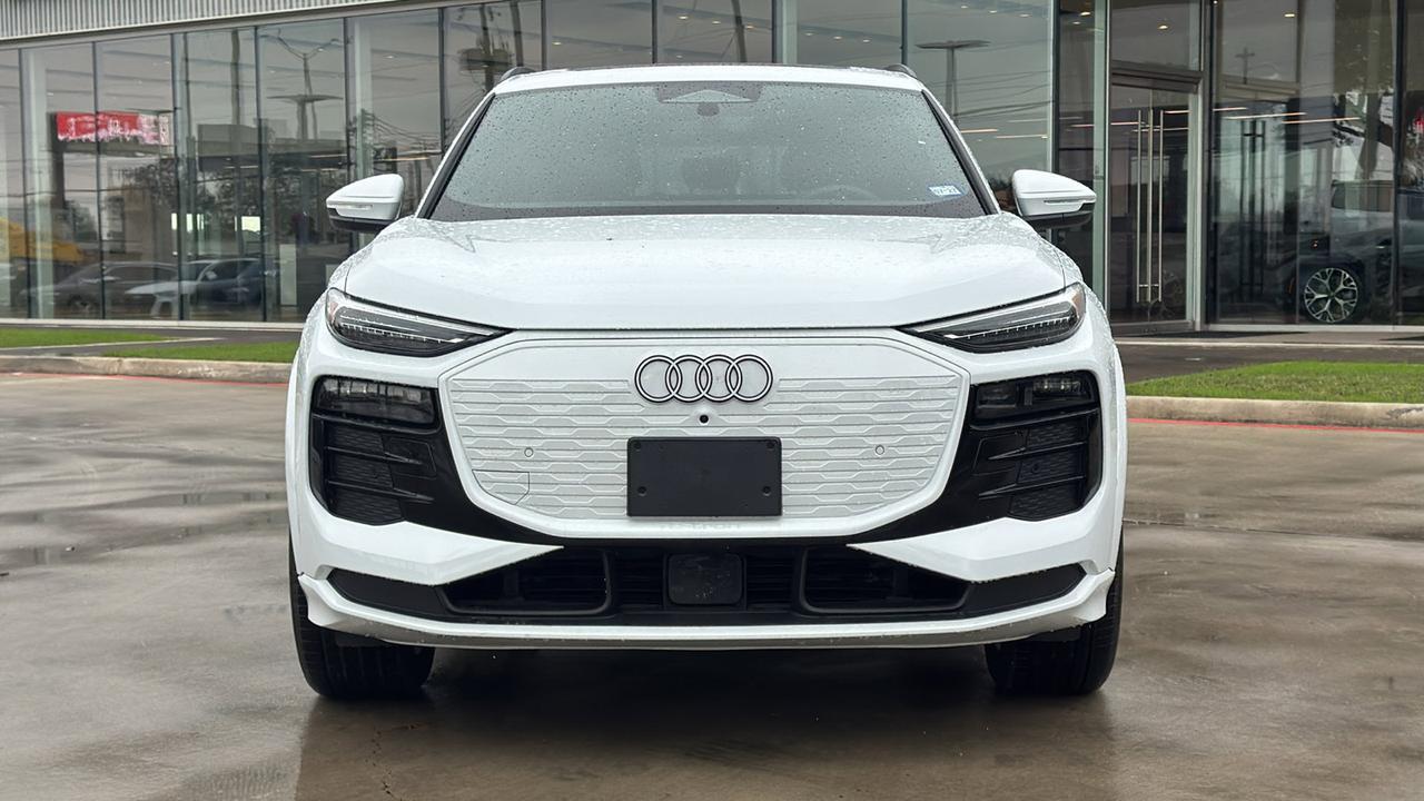 2025 Audi Q6 e-tron Premium Plus