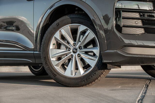 2025 Audi Q6 e-tron Premium Plus