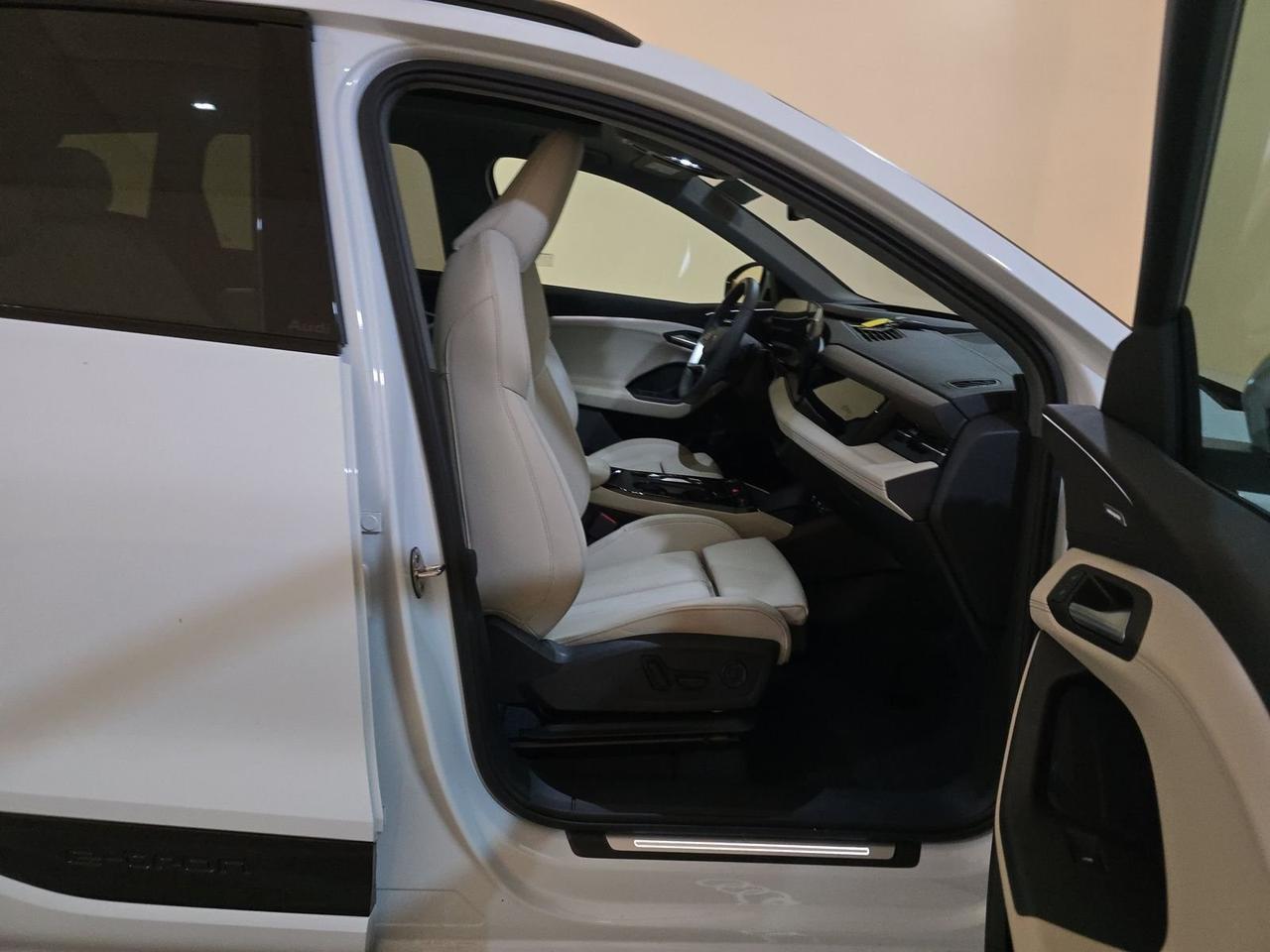 2025 Audi Q6 e-tron Premium Plus quattro Adaptive Cruise Head-Up Display Portland OR