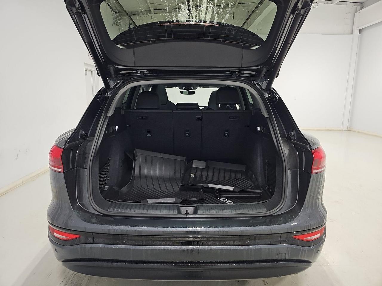 2025 Audi Q6 e-tron Premium Plus quattro Adaptive Cruise Head-Up Display Portland OR