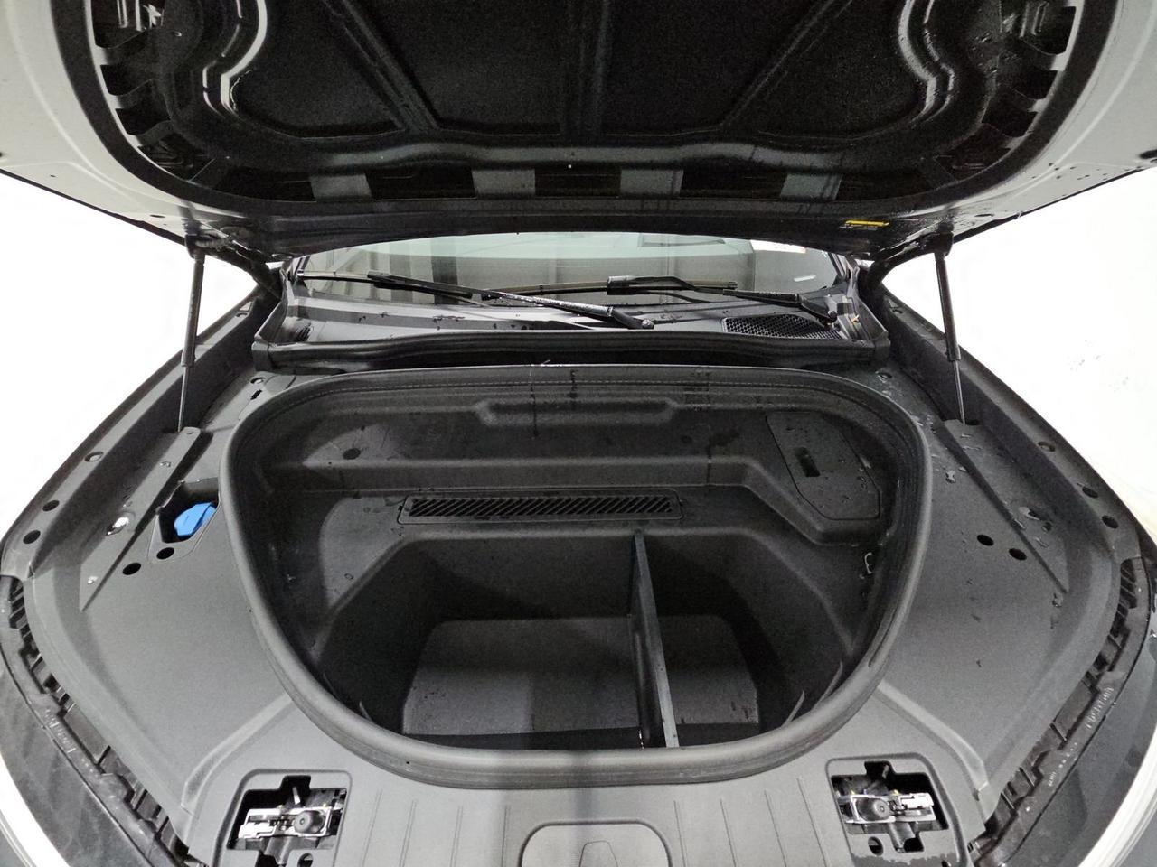 2025 Audi Q6 e-tron Premium Plus quattro Adaptive Cruise Head-Up Display Portland OR