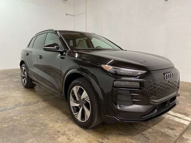 2025 Audi Q6 e-tron Premium Plus quattro