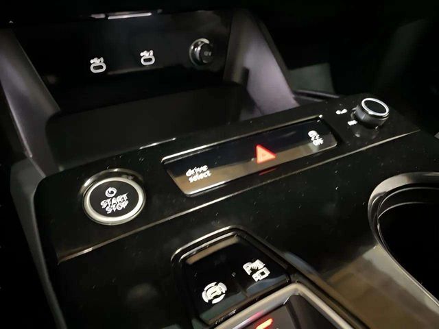 2025 Audi Q6 e-tron Premium Plus quattro Dallas TX