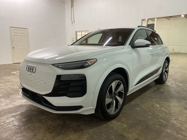 2025 Audi Q6 e-tron Premium Plus quattro