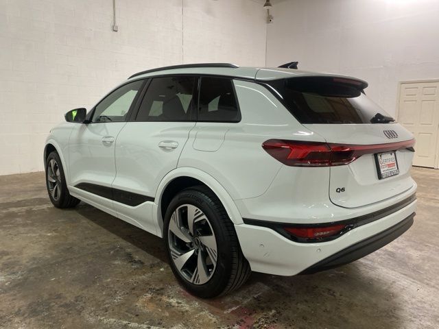 2025 Audi Q6 e-tron Premium Plus quattro