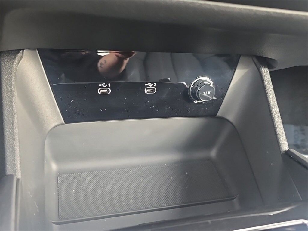 2025 Audi Q6 e-tron Premium Plus