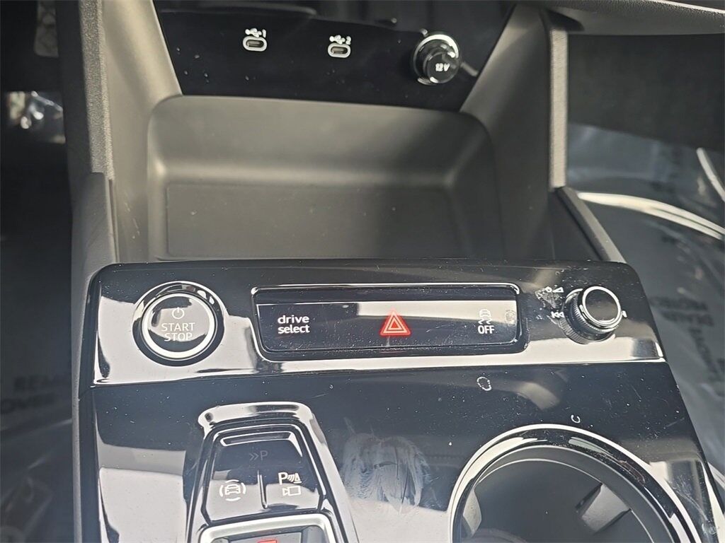 2025 Audi Q6 e-tron Premium Plus