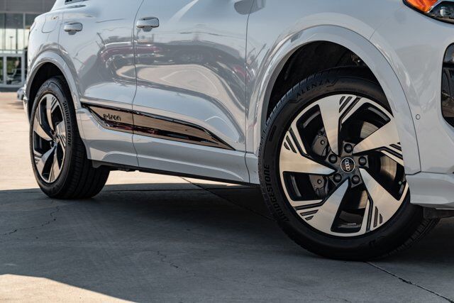 2025 Audi Q6 e-tron Premium