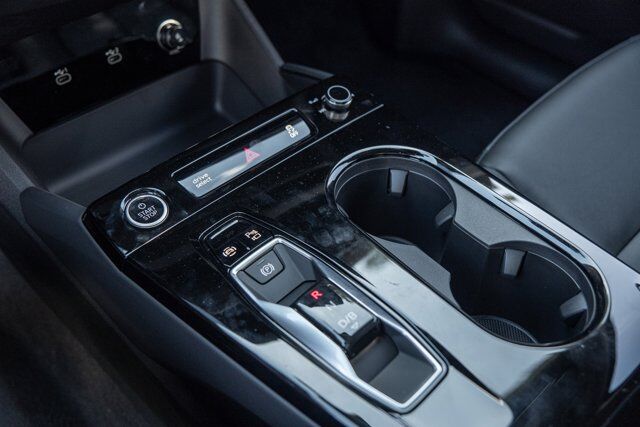 2025 Audi Q6 e-tron Premium  Selma TX
