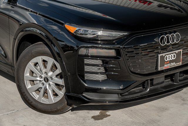 2025 Audi Q6 e-tron Premium