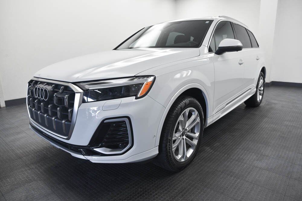 2025 Audi Q7 55 Premium AKRON OH