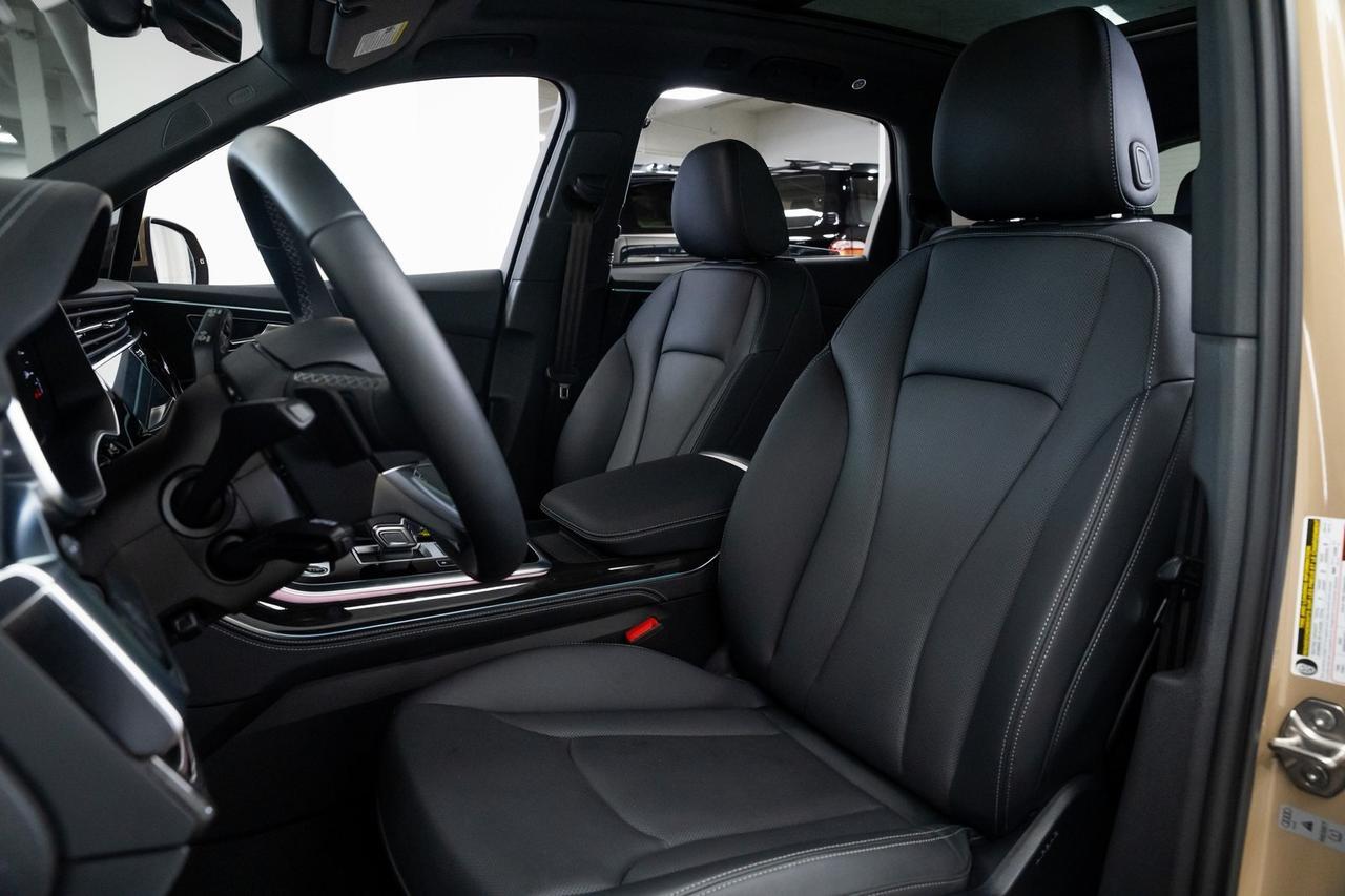 2025 Audi Q7 55 Premium Plus 1 Owner Black Optic Package Executive Package Portland OR