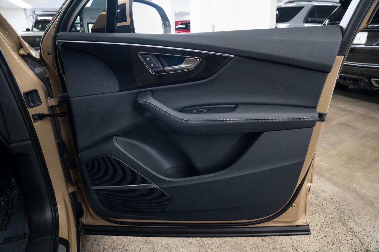 2025 Audi Q7 55 Premium Plus 1 Owner Black Optic Package Executive Package Portland OR