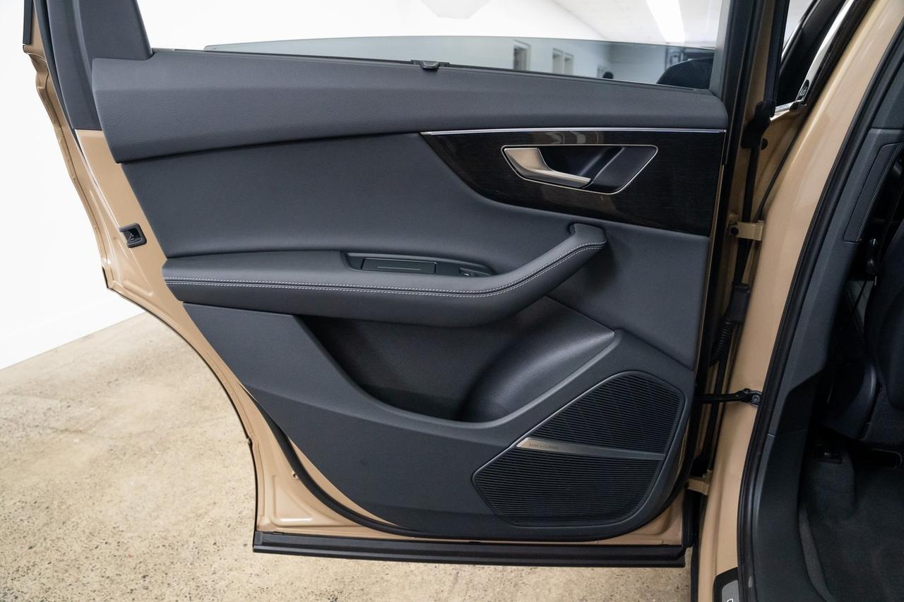 2025 Audi Q7 55 Premium Plus 1 Owner Black Optic Package Executive Package Portland OR