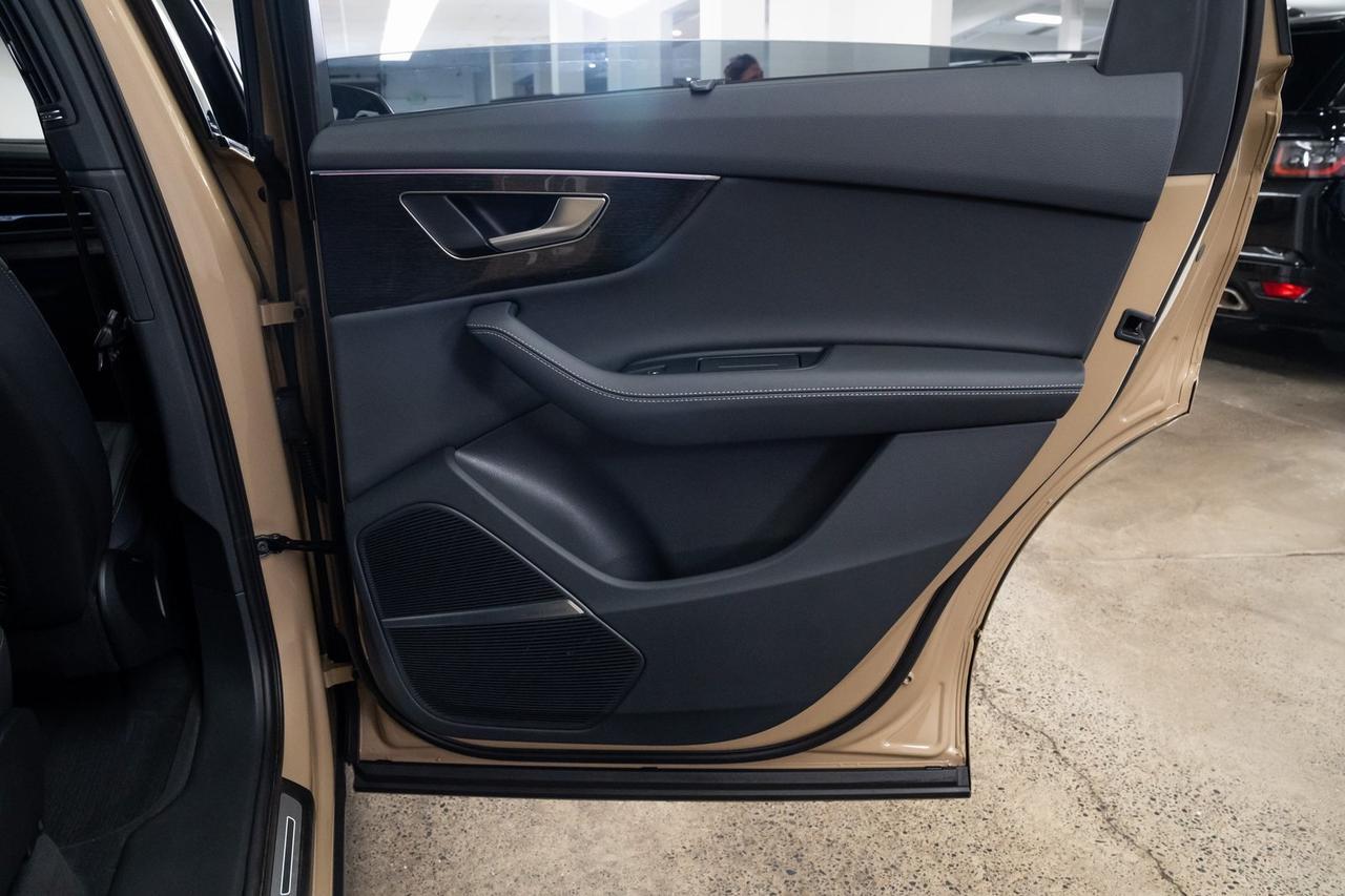 2025 Audi Q7 55 Premium Plus 1 Owner Black Optic Package Executive Package Portland OR