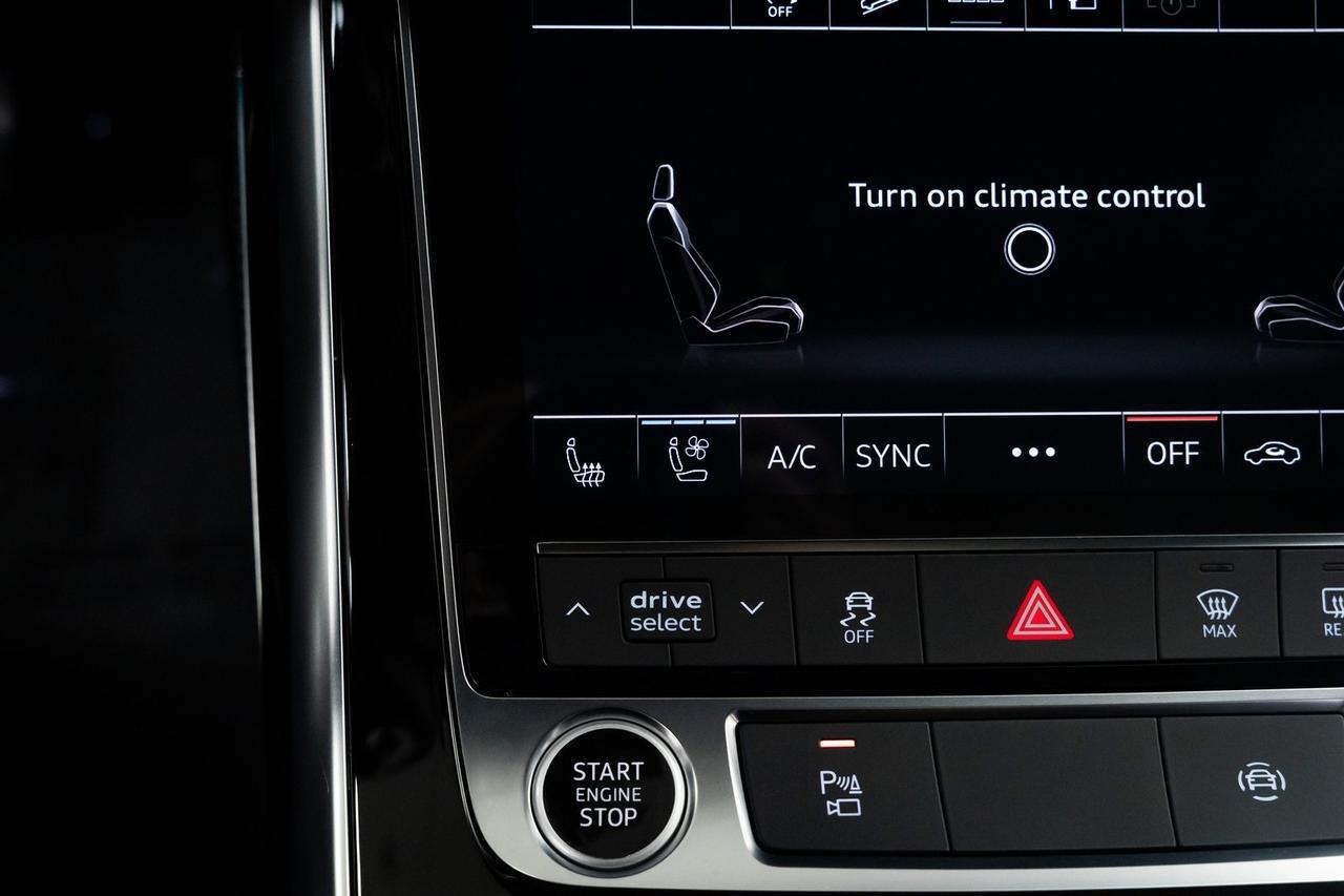 2025 Audi Q7 55 Premium Plus 1 Owner Black Optic Package Executive Package Portland OR