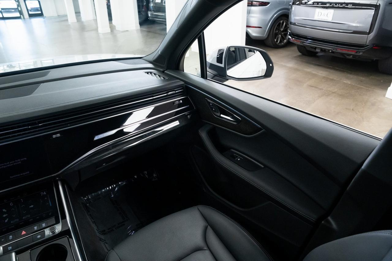 2025 Audi Q7 55 Premium Plus 1 Owner Vented Seats Executive Package Portland OR