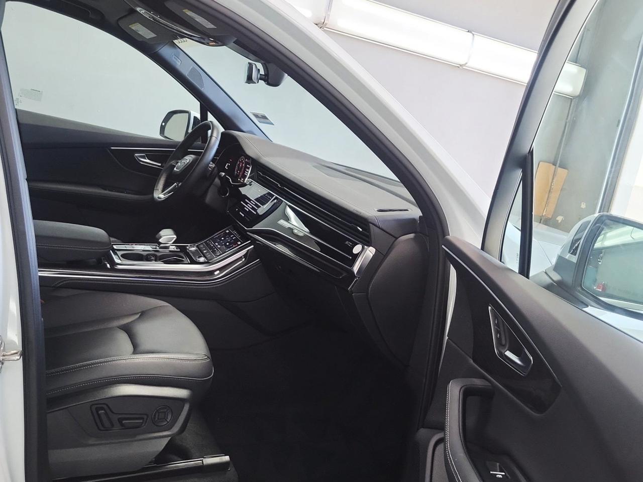 2025 Audi Q7 55 Premium Plus 1 Owner Vented Seats Executive Package Portland OR