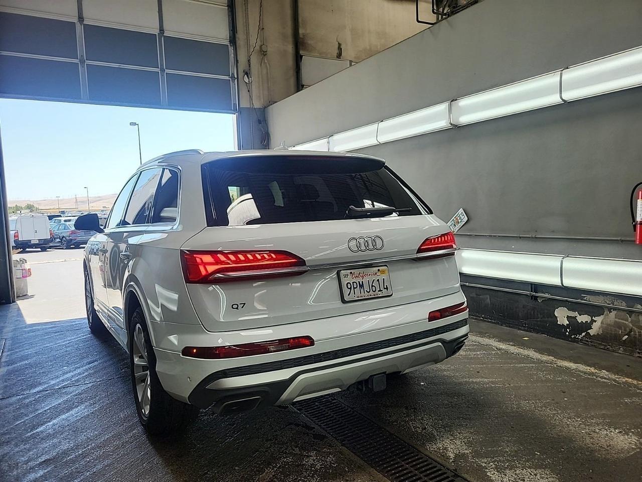 2025 Audi Q7 55 Premium Plus 1 Owner Vented Seats Executive Package Portland OR