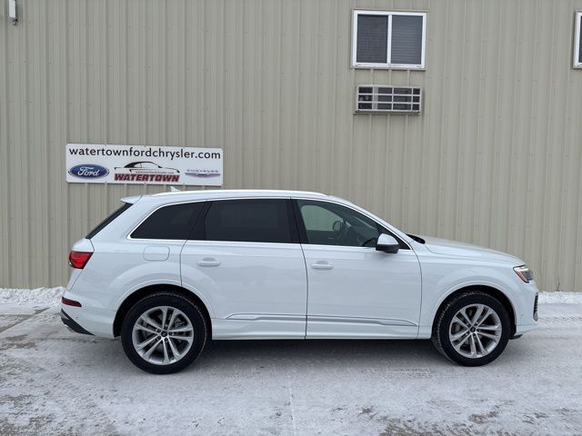 2025 Audi Q7 55 Premium Plus