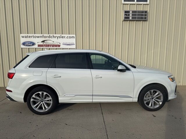 2025 Audi Q7 55 Premium Plus