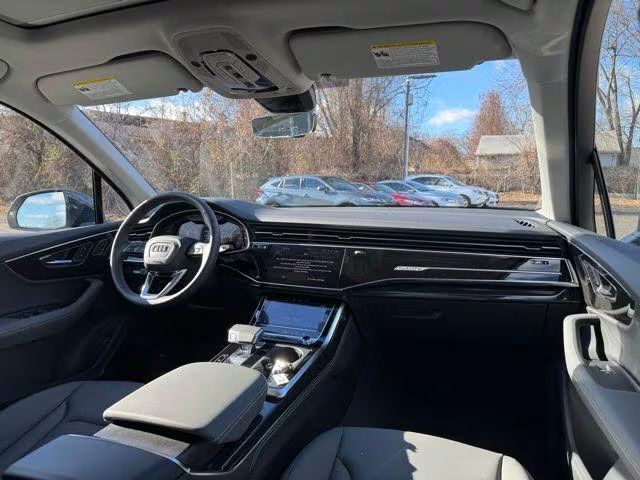 2025 Audi Q7 55 Prestige Orange MA