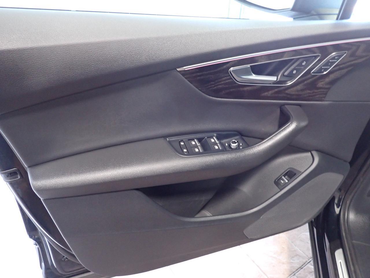 2025 Audi Q7 PROGRESSIVE 4WD *HYBRID* LEATHER NAVI SUNROOF Listowel ON
