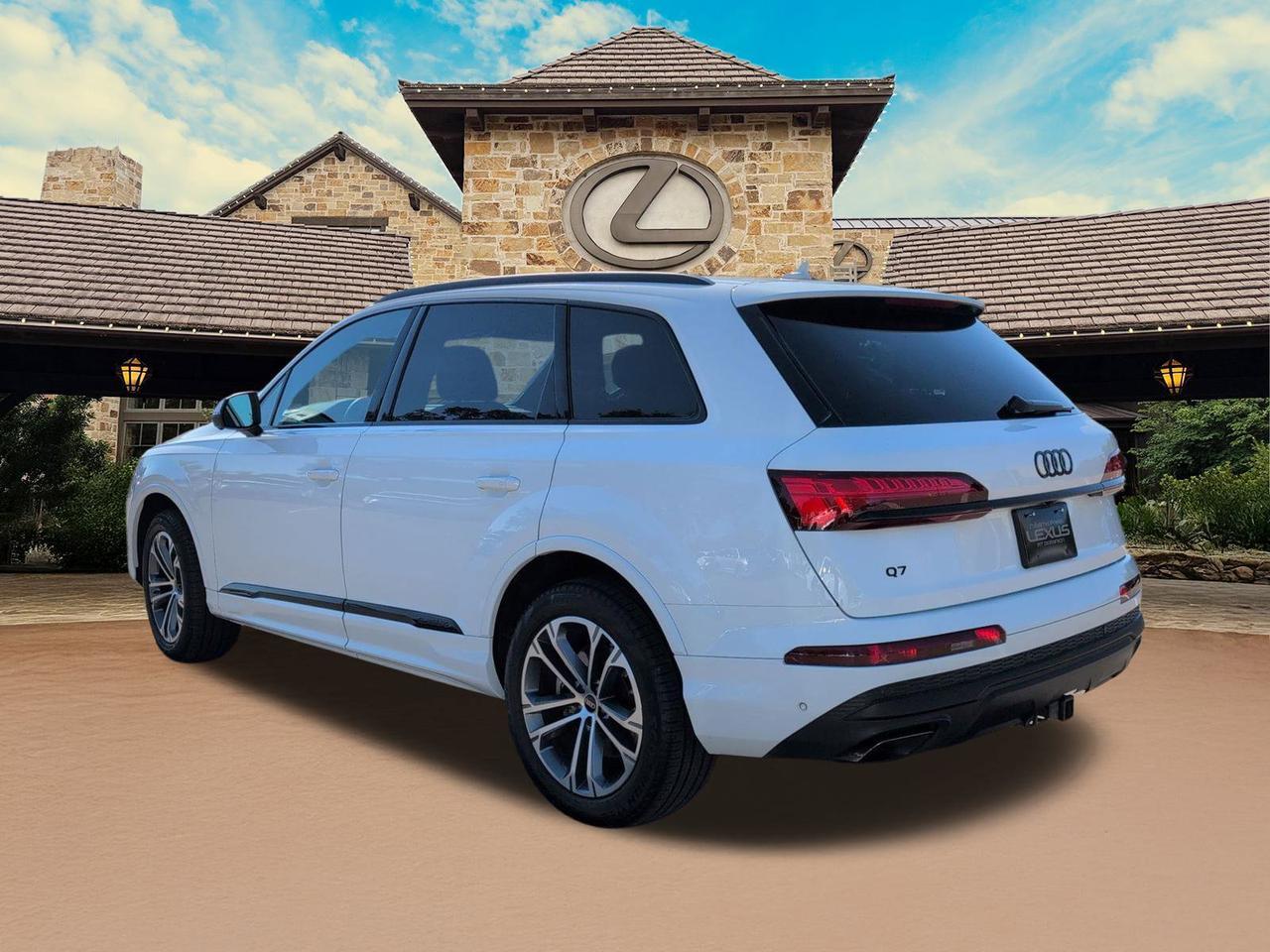 2025 Audi Q7 Premium Plus