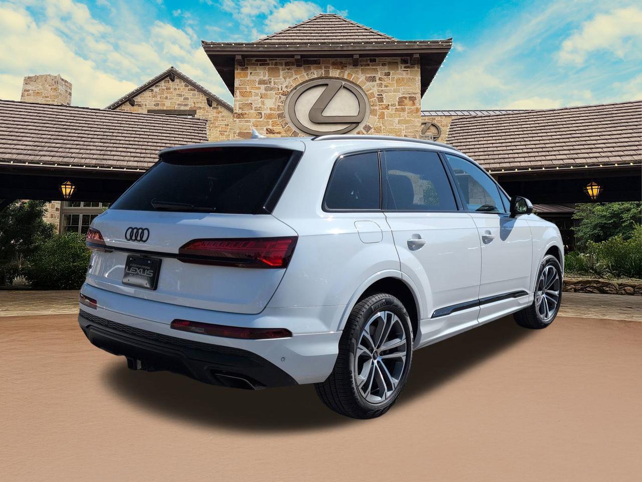 2025 Audi Q7 Premium Plus