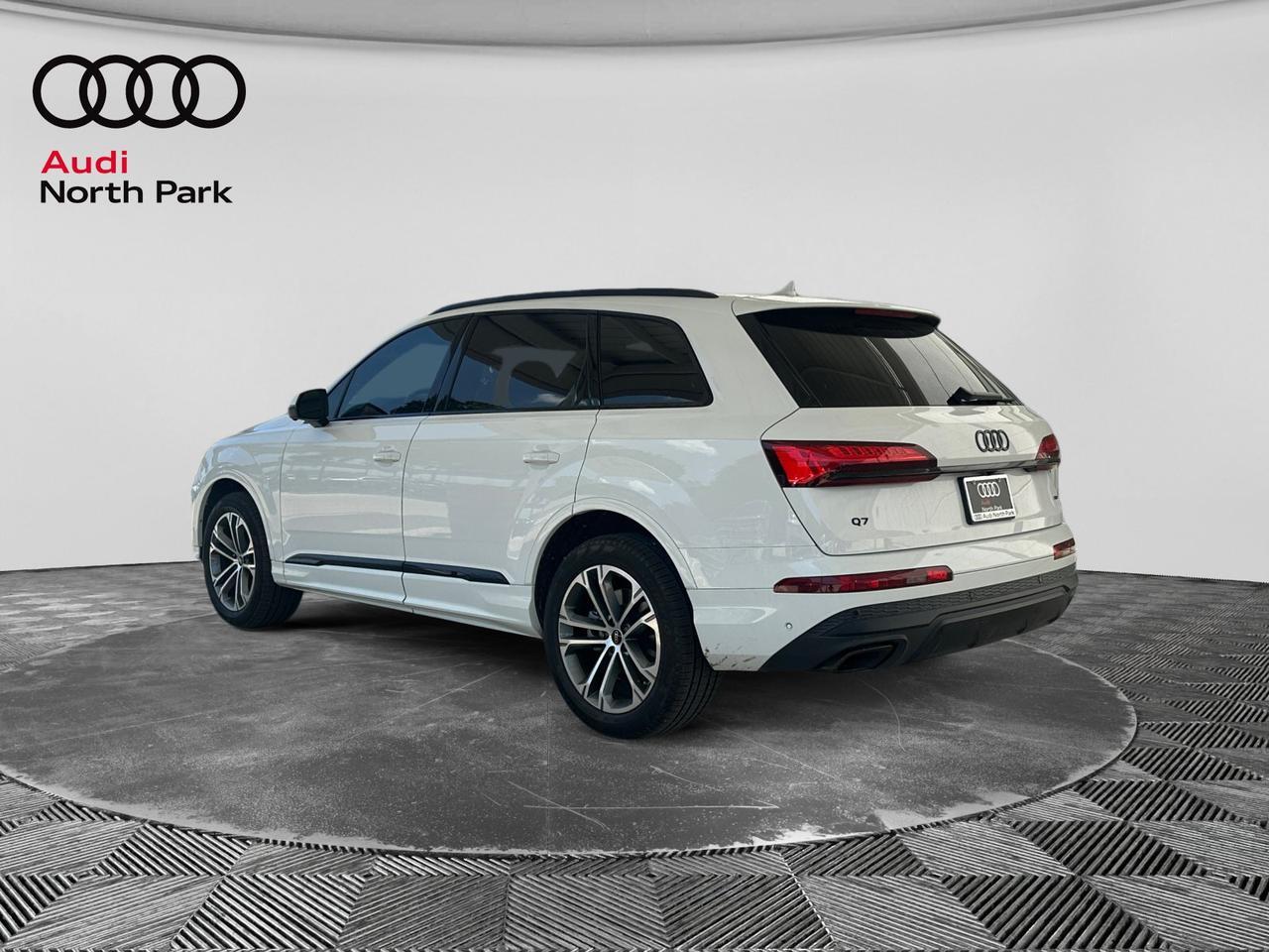 2025 Audi Q7 Premium Plus
