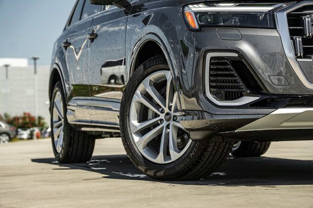 2025 Audi Q7 Premium Plus