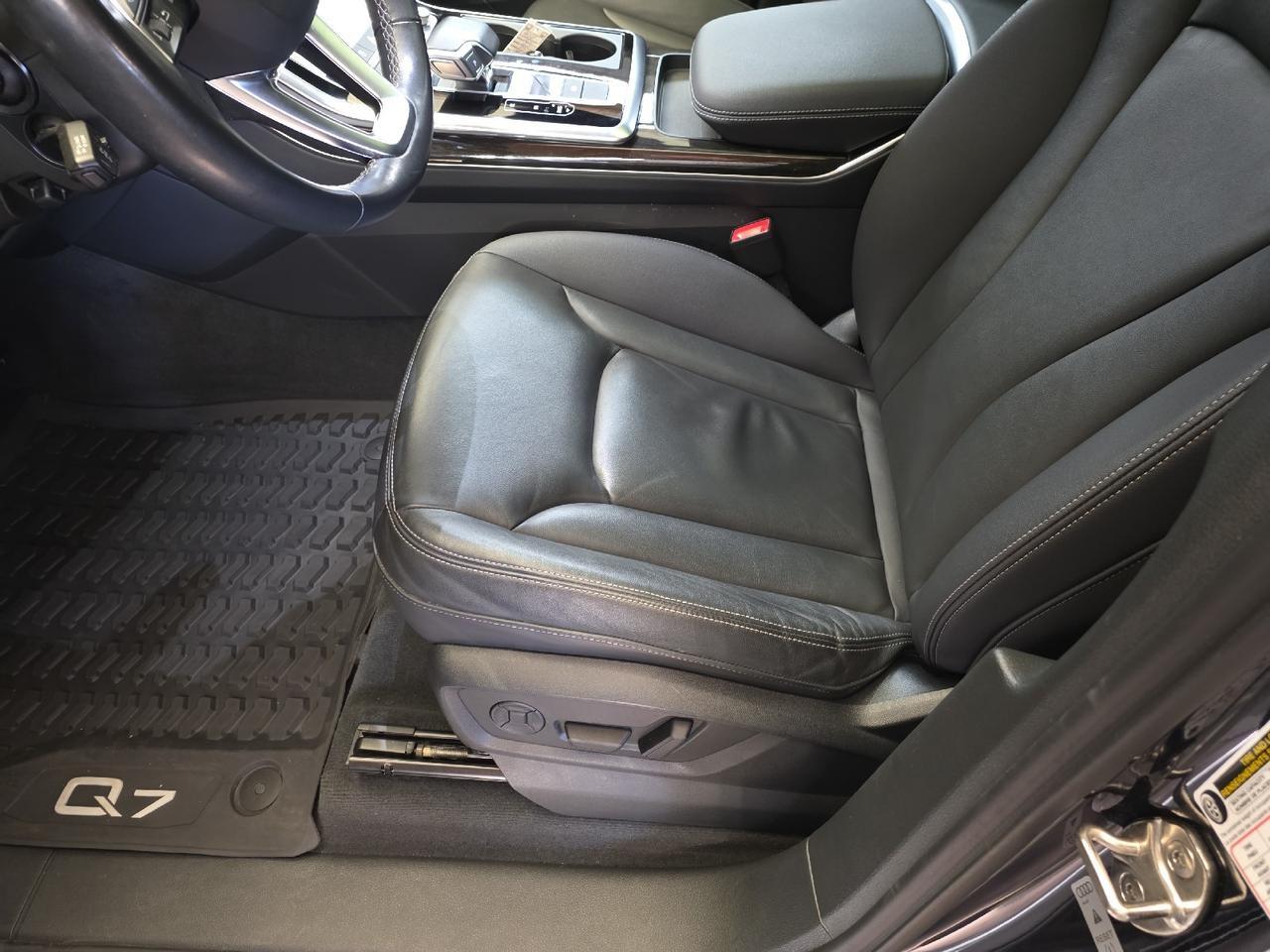 2025 Audi Q7 Premium Sand Lake NY