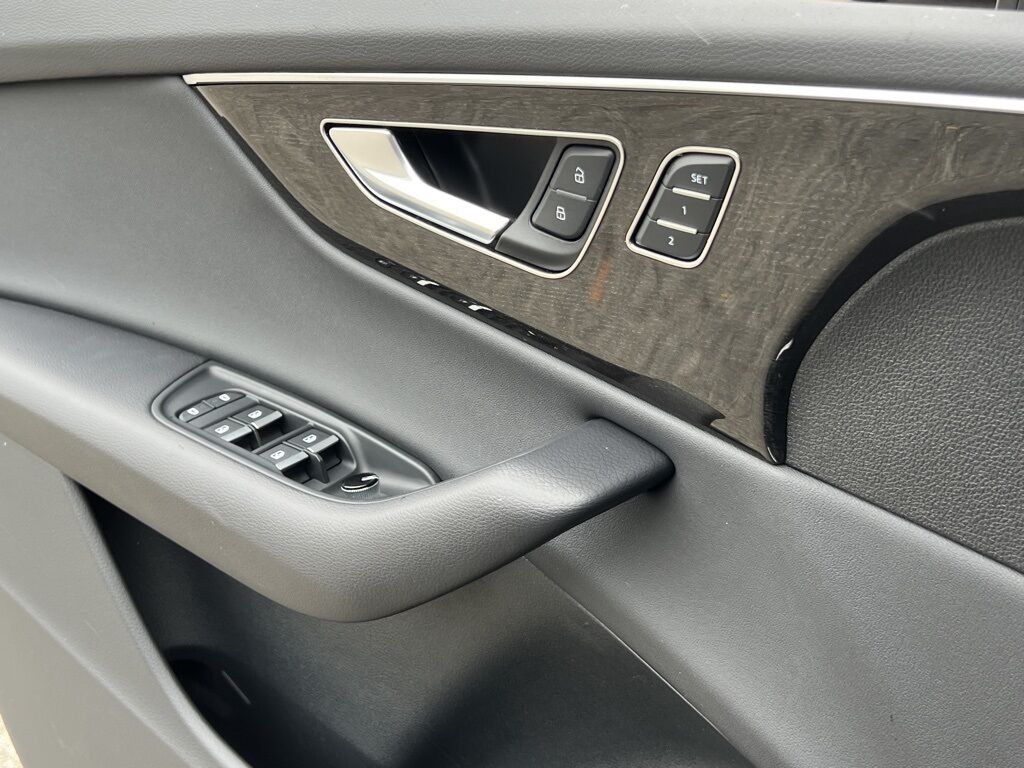 2025 Audi Q8 55 Premium Indianapolis IN