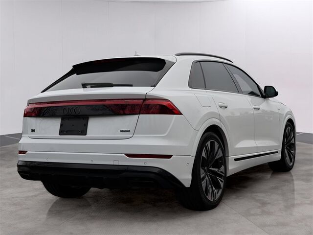 2025 Audi Q8 55 Premium Plus Oshkosh WI
