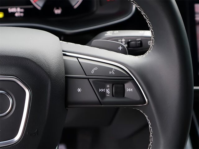 2025 Audi Q8 55 Premium Plus Oshkosh WI