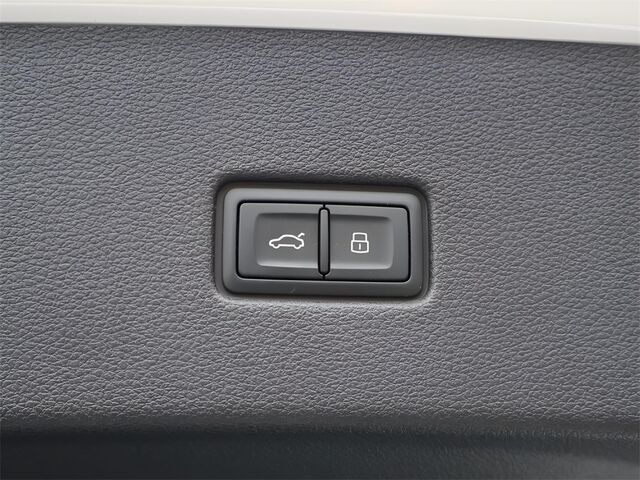 2025 Audi Q8 55 Premium Plus Oshkosh WI